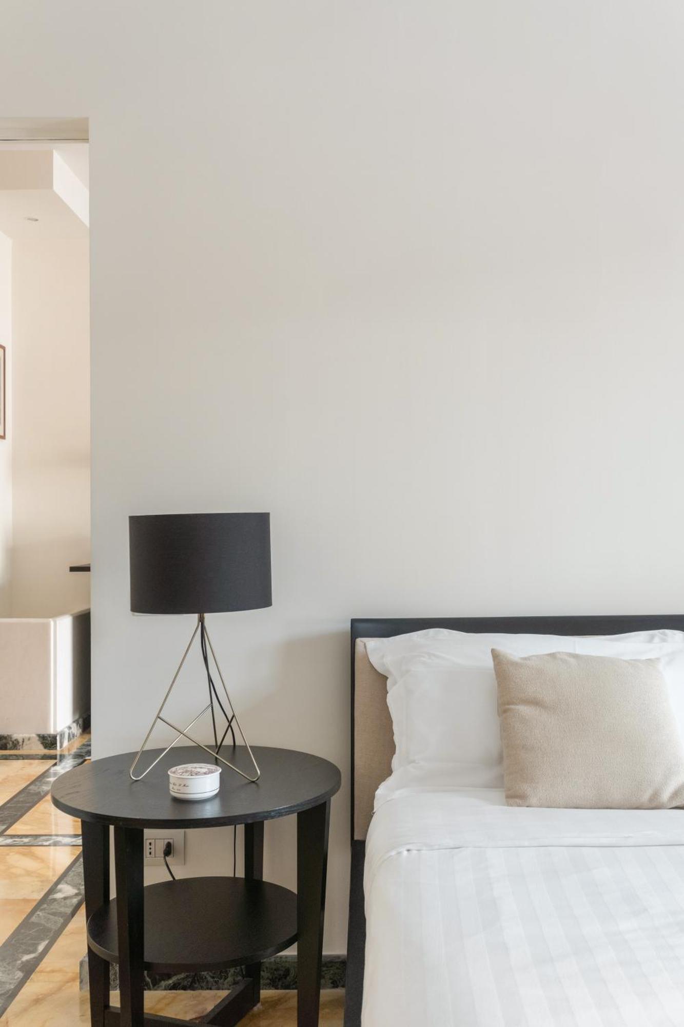 Starhost - Golden Suite Salernes Extérieur photo