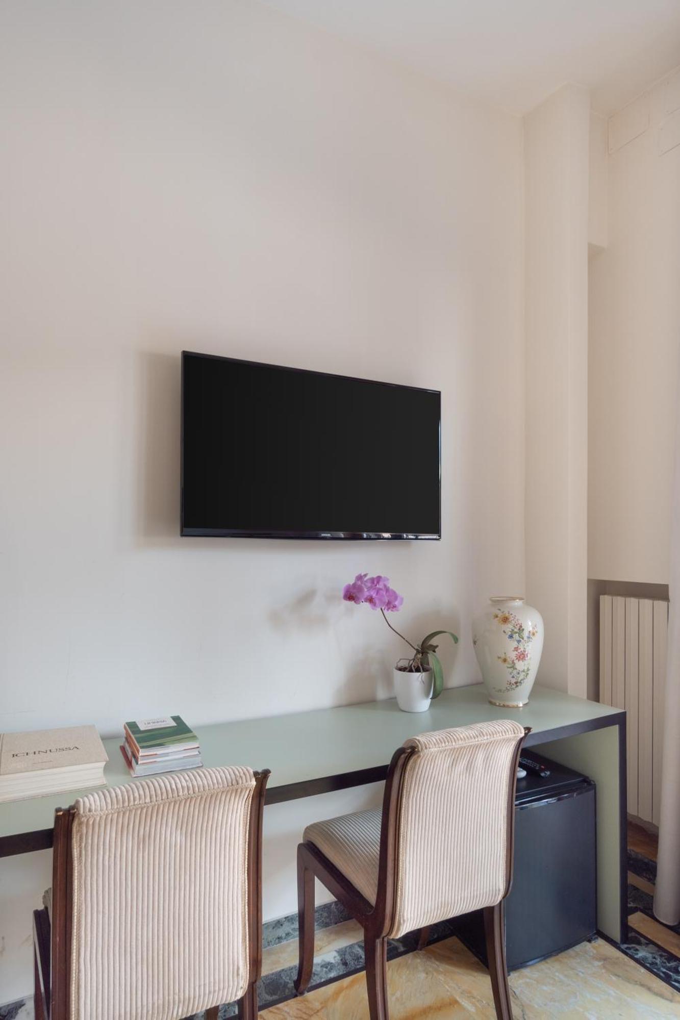 Starhost - Golden Suite Salernes Extérieur photo