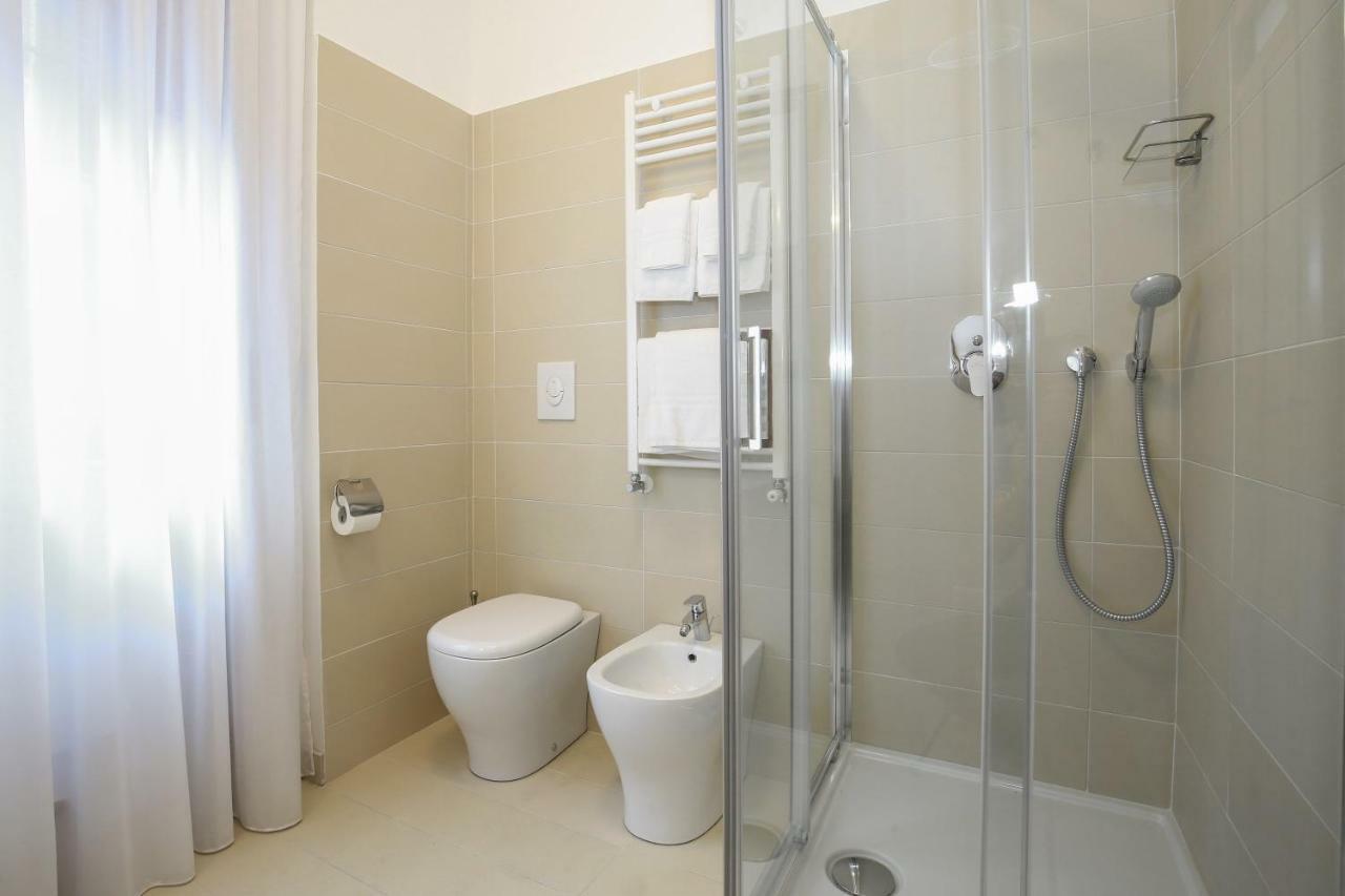 Starhost - Golden Suite Salernes Extérieur photo